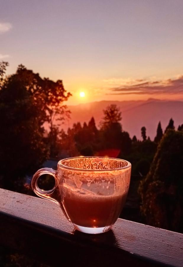 Aakeet Lyang Homestay Kurseong Exterior foto