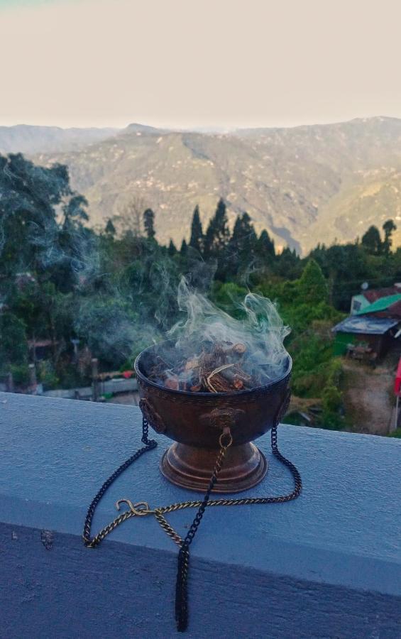 Aakeet Lyang Homestay Kurseong Exterior foto